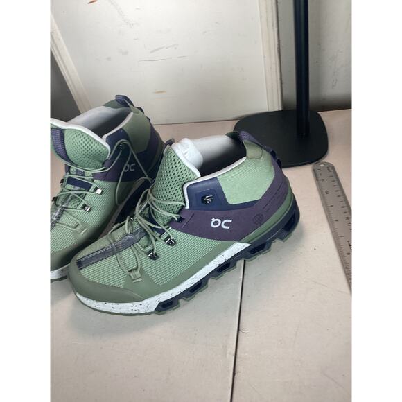 On Cloudtrax Women's Hiking Midnight Glacier Size 8.5 - Picture 2 of 6